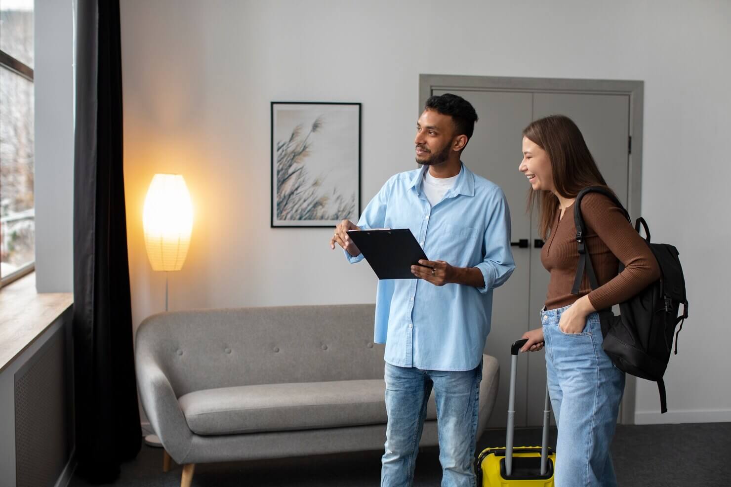 medium-shot-woman-talking-host_23-2149986670 (1)